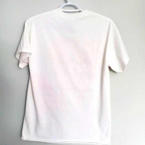 Friends Graphic T-shirt - Picture 5 of 10